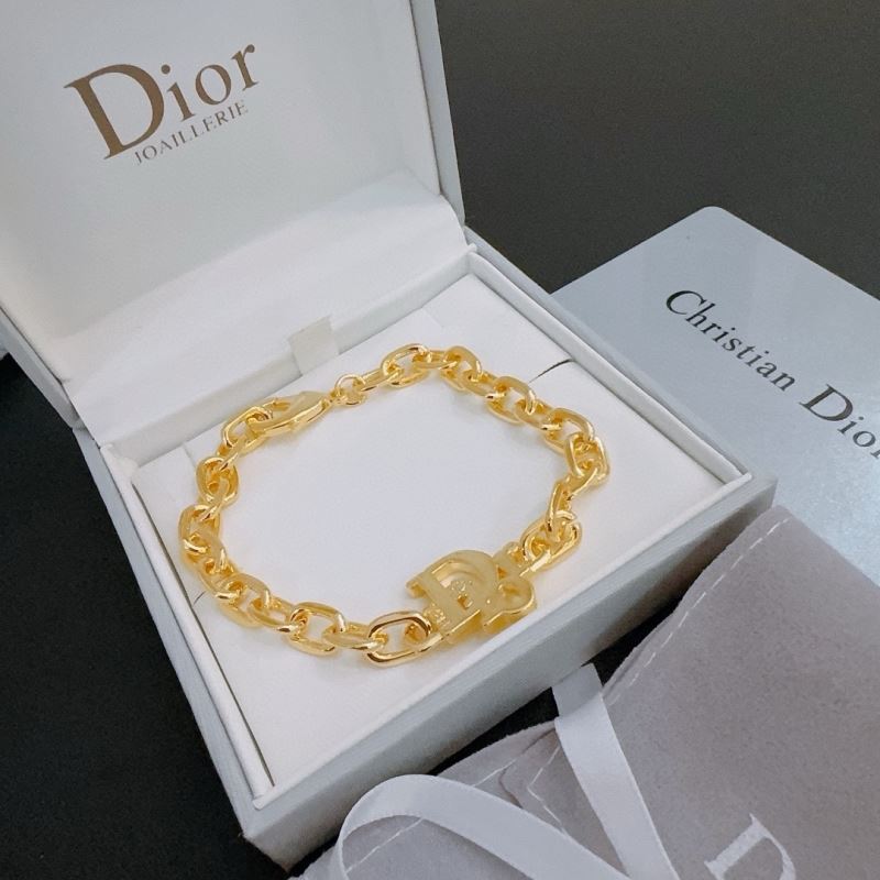 chr1st1an D10r bracelets